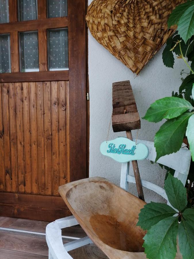 Menta Apartman Mezokovesd Ngoại thất bức ảnh
